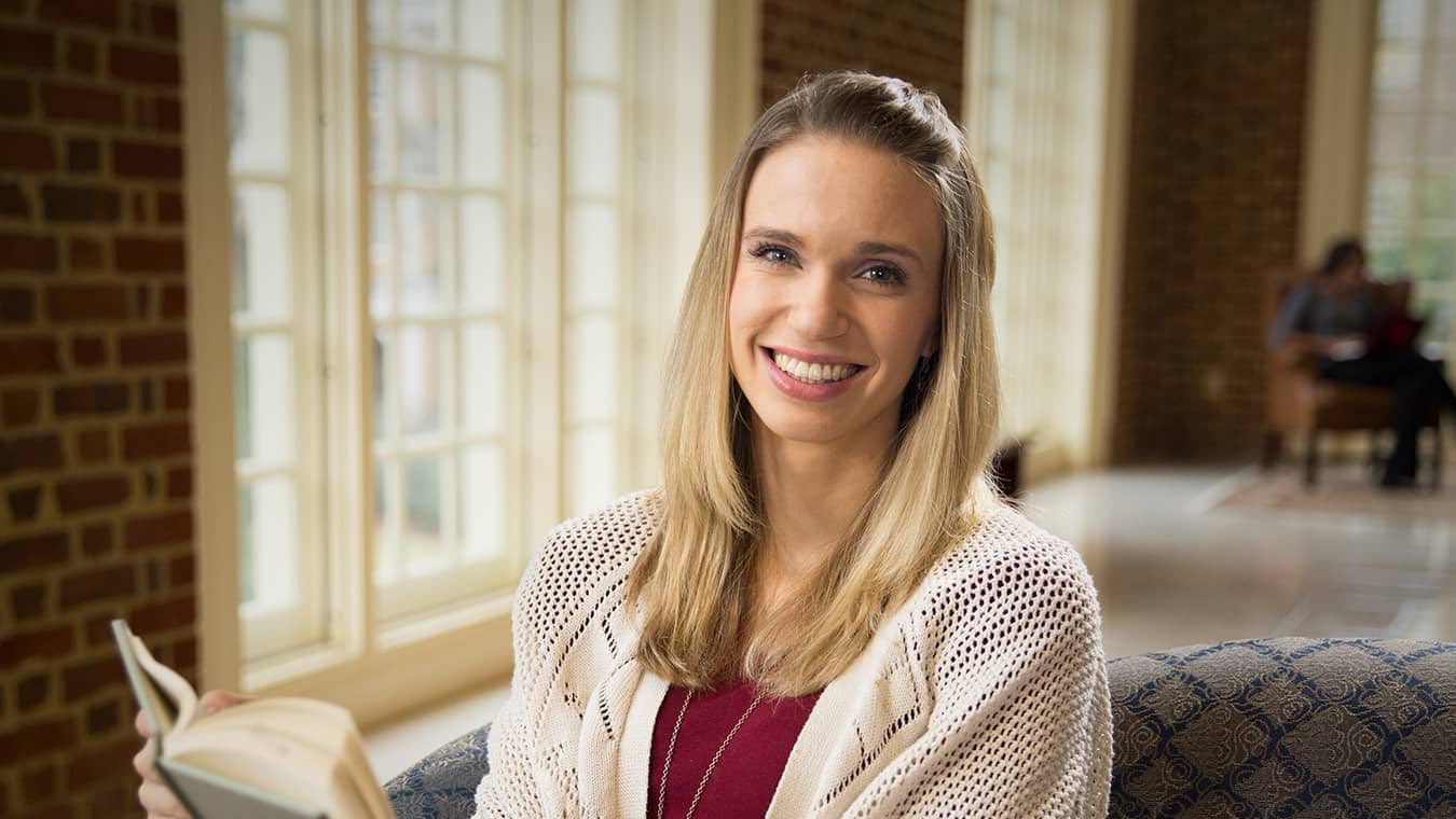 Pursue a Certificate of Graduate Studies in Psychology and Counseling at Regent University.